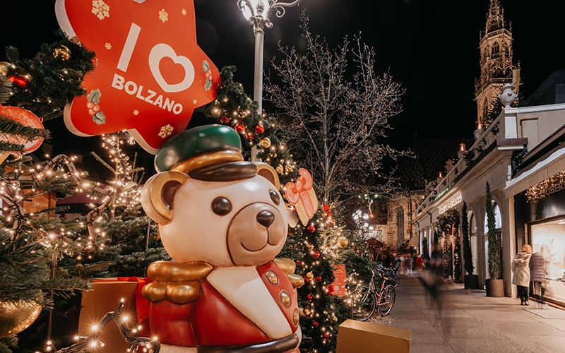 00 thuniversum mercatino di natale bolzano